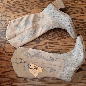 NEW Madden NYC Rhinestone Western Boots – Size 9 – NWT